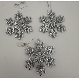 NWT Macy's Holiday Lane Snowflakes‎ Silver Glitter Sparkly Ornaments Set of 3